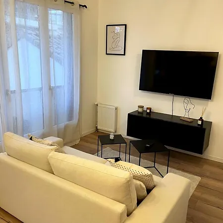 Avec Parking Et Metro Apartment *