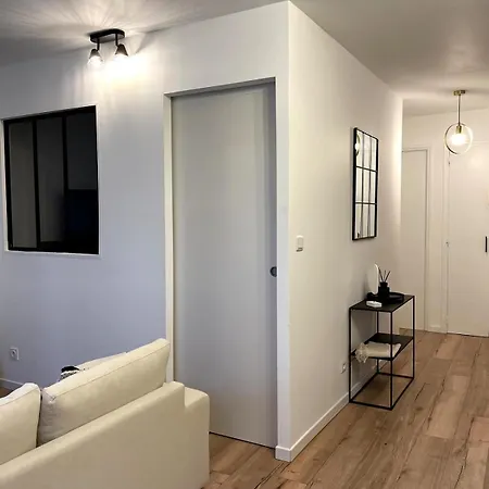 Avec Parking Et Metro Apartment *