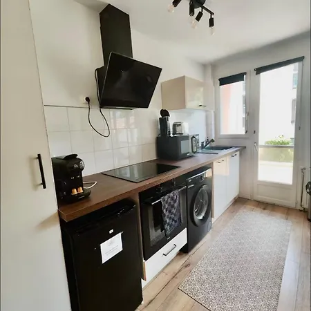 Petit Havre Moderne A Avec Parking Prive Proche Du Metro A 5 Min