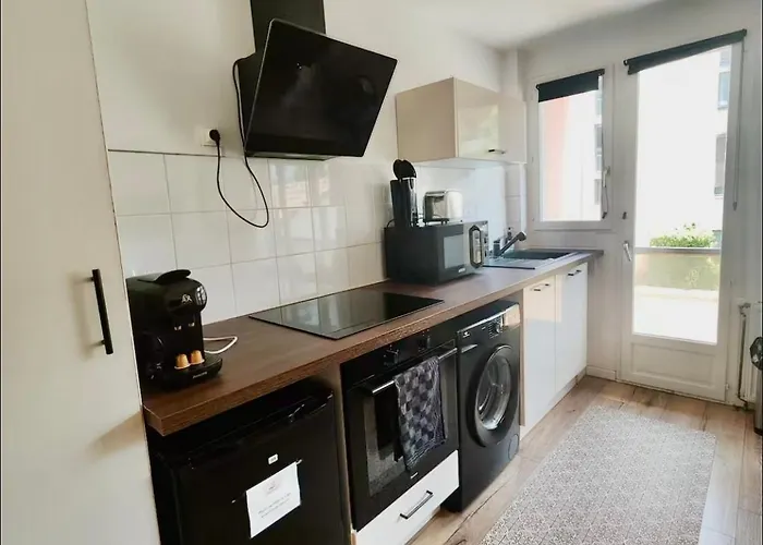 Petit Havre Moderne A Avec Parking Prive Proche Du Metro A 5 Min