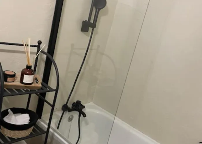 Апартаменты Petit Havre Moderne A Avec Parking Prive Proche Du Metro A 5 Min Тулуза